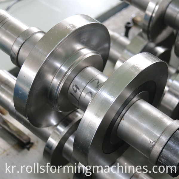 채널 롤 성형 기계 3 steel frame roll forming machine